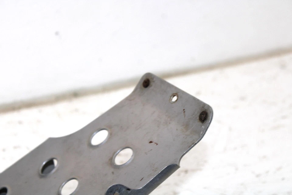 Ski-doo Grand Touring 800 2003 OEM pie derecho soporte bueno 518323563 SS91 Foto 2 de 4