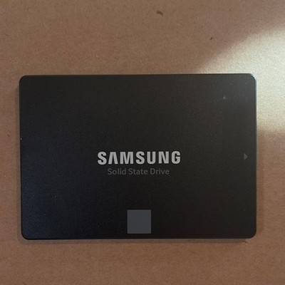 Samsung EVO 850 Solid State Drive 2.5 Inch Form Factor Internal SSD SSD Drive