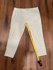 Rhone - Commuter Pant Slim - Stone - 40x28 - Pre-Owned / Fair