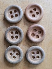 6 drewnianych guzików do kardiganu itp.