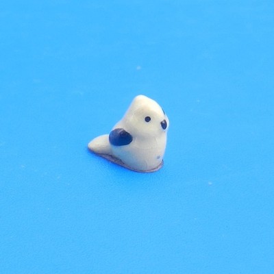 Hagen Renaker Miniature LARK Vintage Tiny Yellow Bird Figurine for Bird Bath