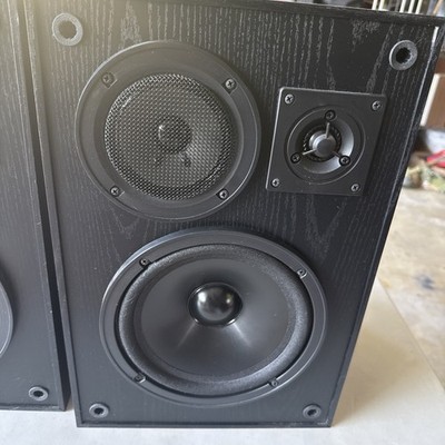 Vintage KLH 900B Black Woodgrain Shelf Speakers, 80Ohm, 50-20kHz