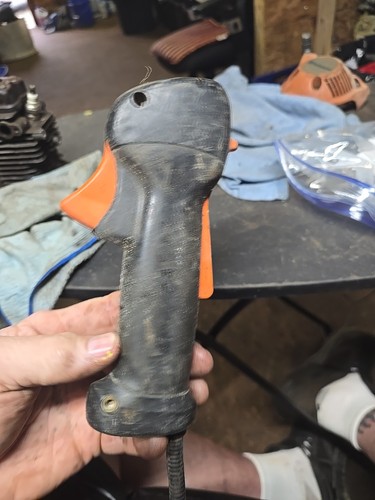 Stihl Original FS90R Freischneider Gasgriff Montage Gehäuse - OEM gebraucht