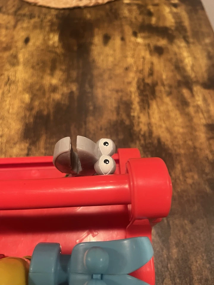 Disney Jr. Handy Manny Singing Dancing Tool Box & 6 Tools Eyes Go Up & Down Rare - Image 2 of 4