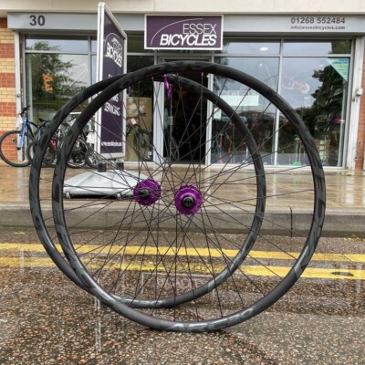 Hope Pro5 Custom Wheel Builds. Handgebaut. Nach Ihren Wünschen gefertigt. 141mm+
