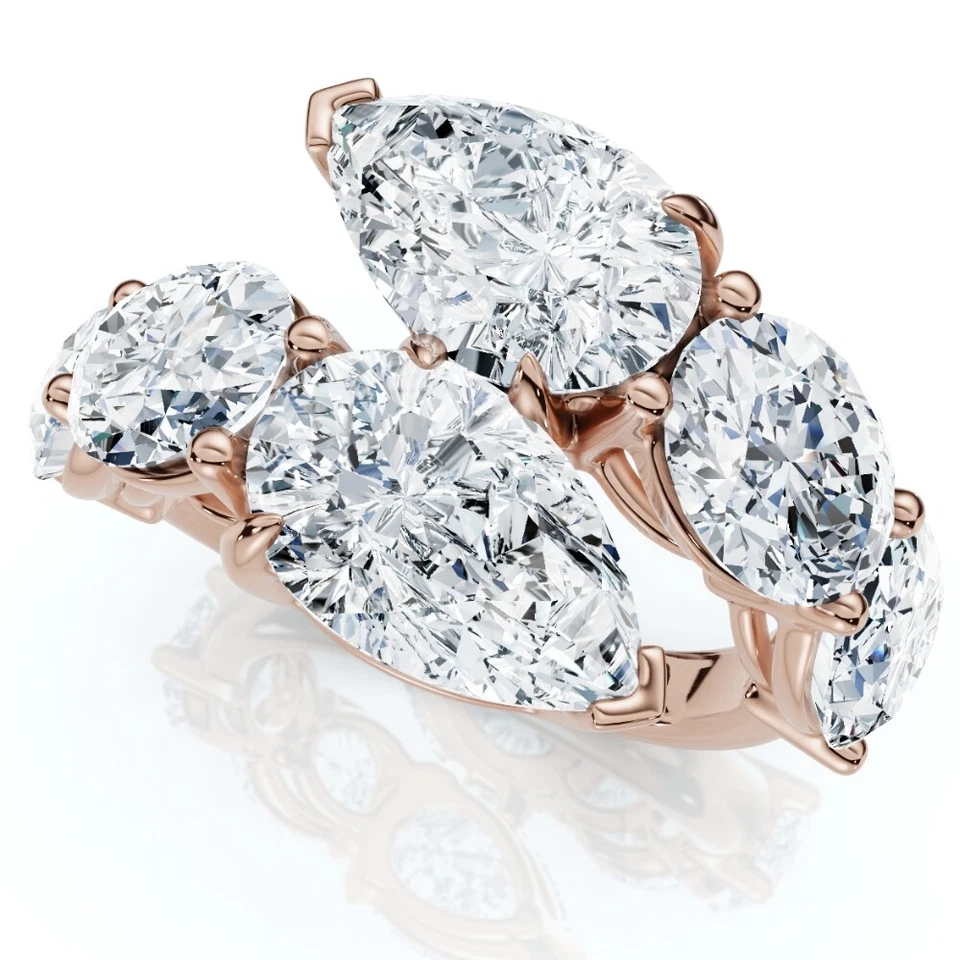 Anillo de derivación F/VS 7,10 quilates pera y forma ovalada dorado cultivado en laboratorio