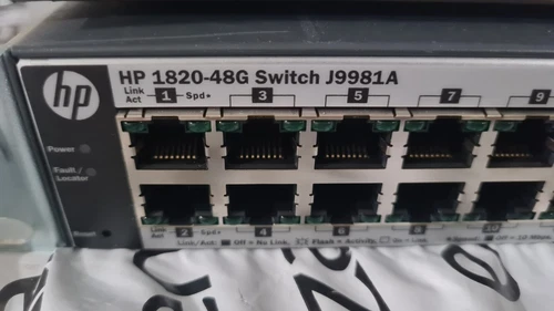 1x HP J9981A - HP 1820-48G Switch