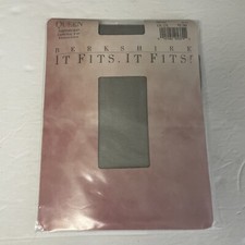 Berkshire It Fits It Fits Sandlefoot Pantyhose Queen 1X-2X Silver