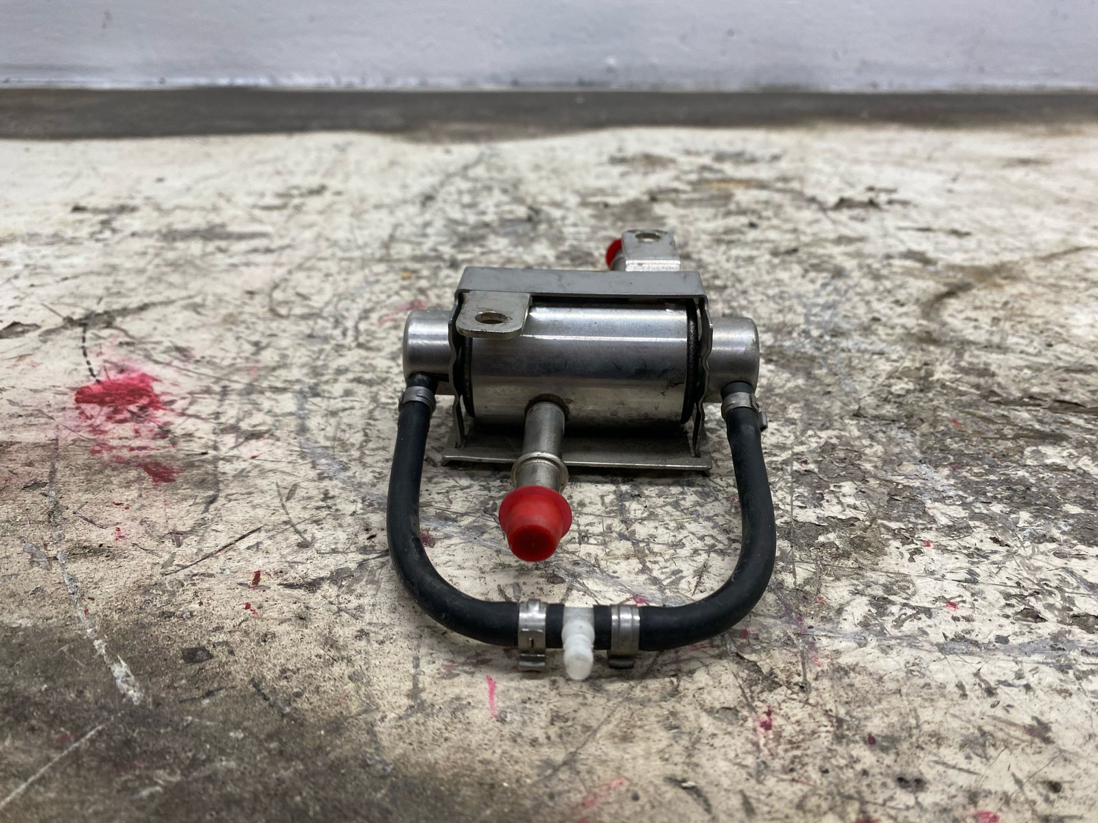 2010-2020 BENTLEY MULSANNE OEM 6.8L RWD FUEL PRESSURE REGULATOR PUMP 3Y0201549