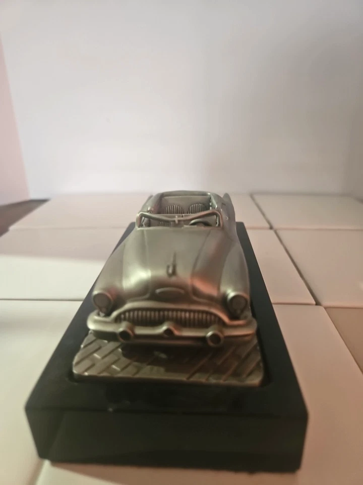 Винтажная оловянная фигурка-трансформер 1953 Buick Skylark на выставочной базе C.RUFO - Изображение 3 из 4