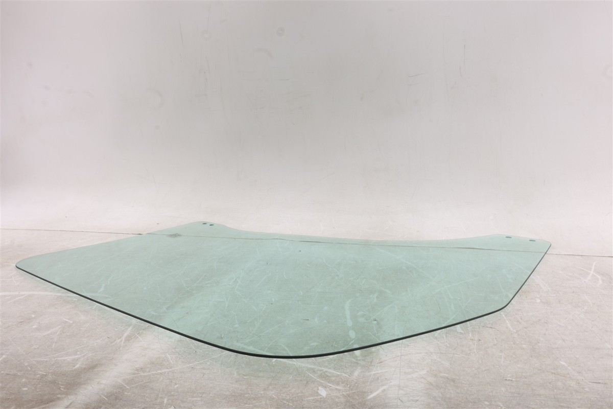 NEW OEM Mitsubishi Front Right Door Window Glass MK580872 Fuso