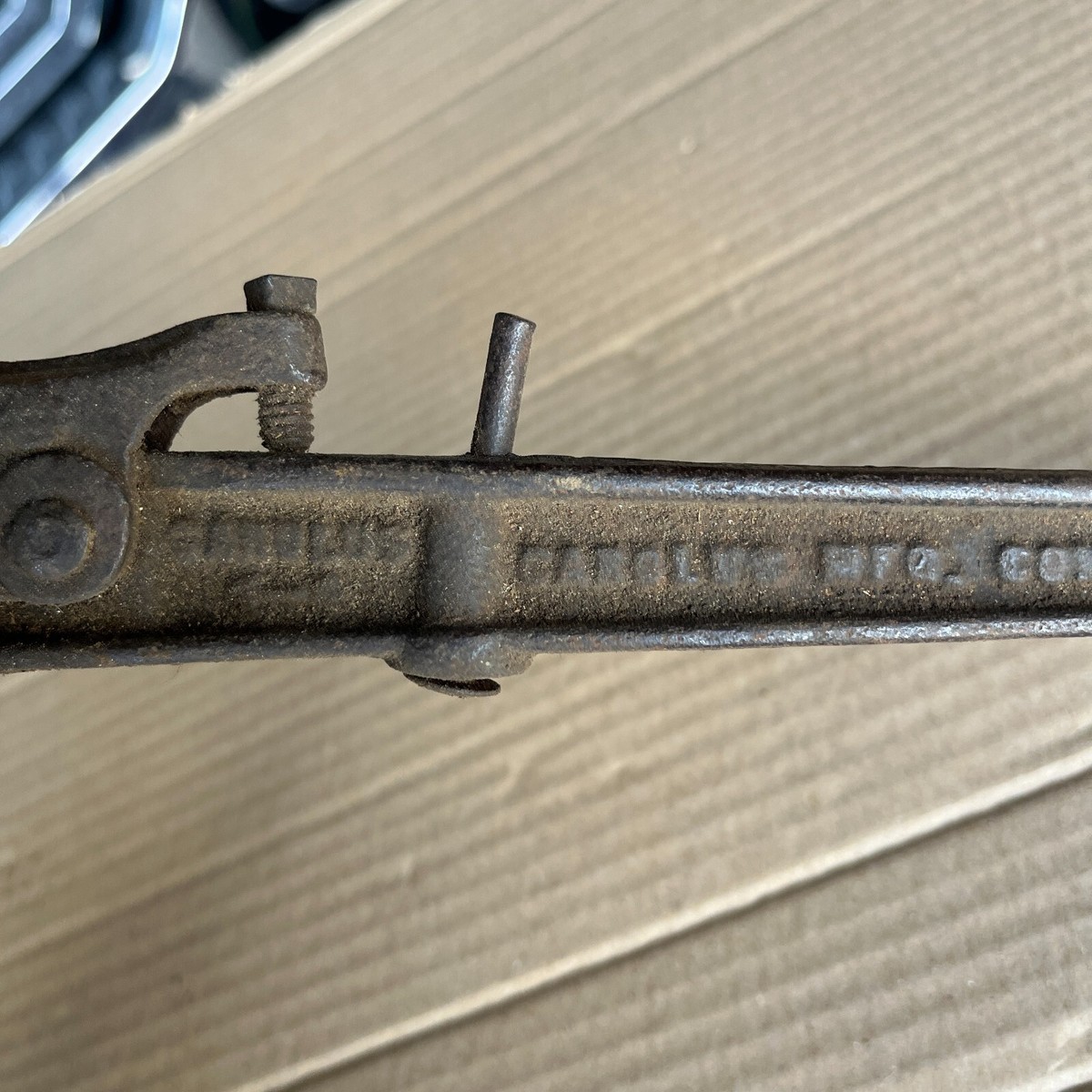 Vintage CAROLUS 17” CENTER CUTTING BOLT CUTTER - 1905 STERLING ILL