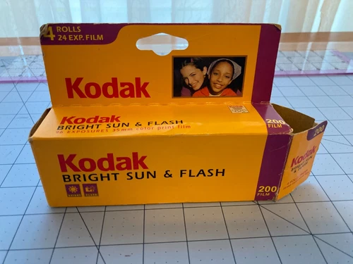 Kodak  Gold 200 Color Bright Sun and Flash Color Print f 4 pack  NEW in Box