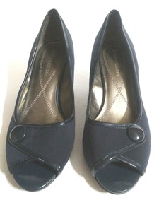 naturalizer navy blue heels