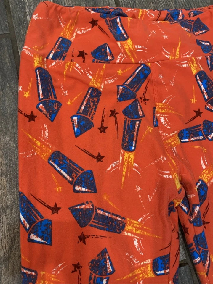 Leggings Luluroe 4 de Julio Diseño Fuegos Artificiales Talla Única Foto 2 de 4