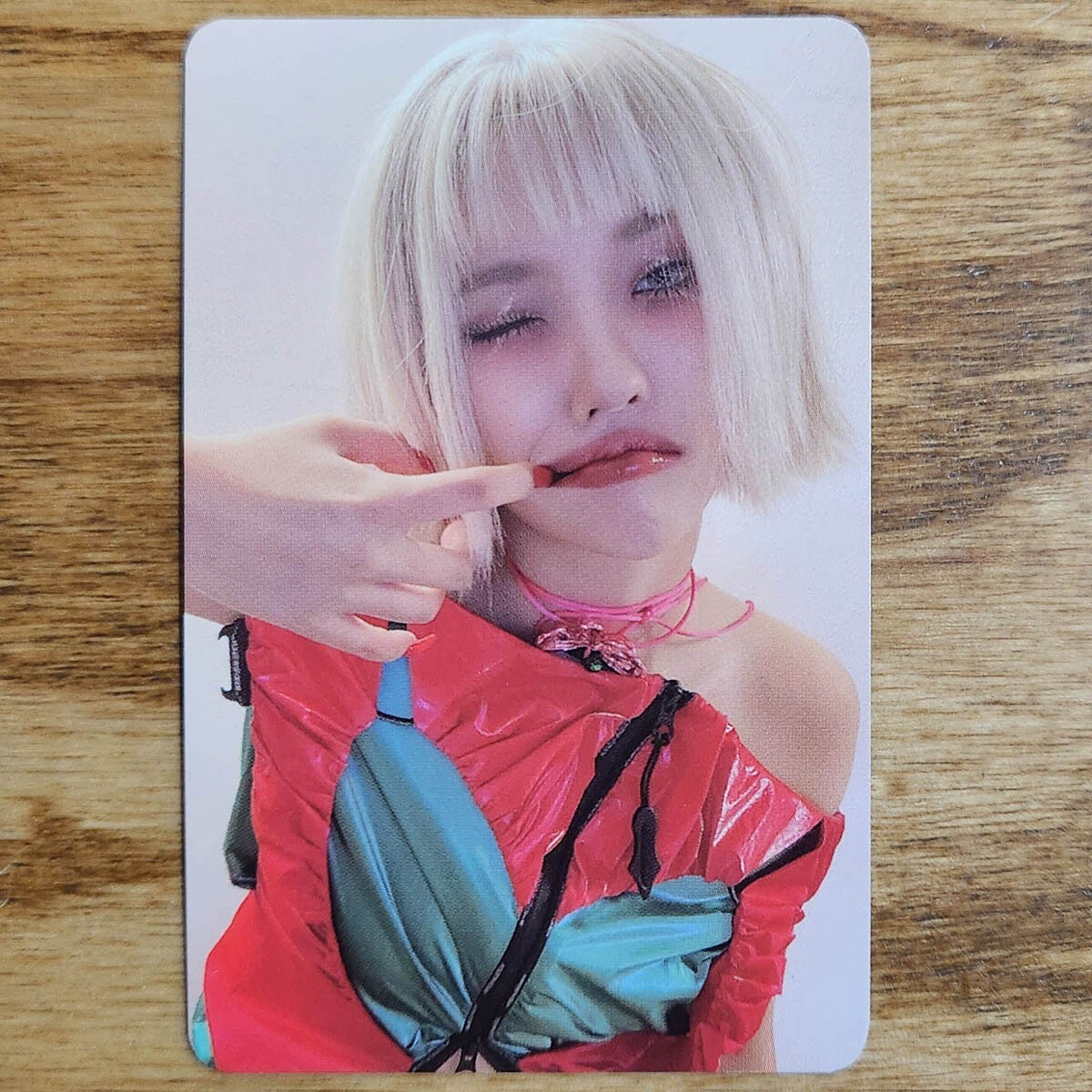Gidle ソヨン　I feel queencard トレカ　特典トレカ　中国 Gidle ソヨン I feel queencard トレカ 特典トレカ 中国 - メルカリ