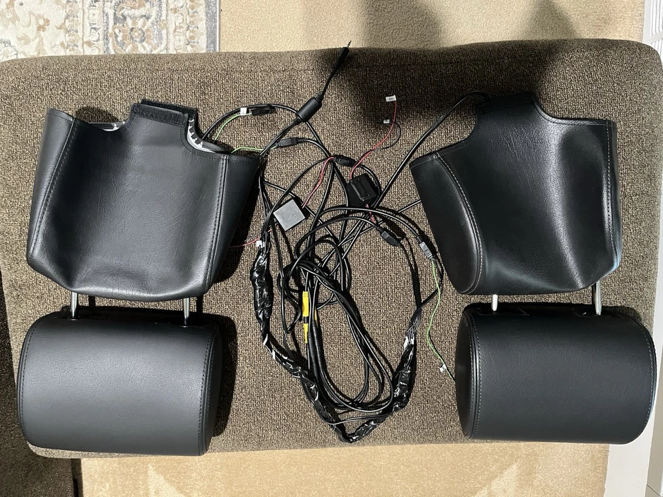 Dual Nesa DVD Headrest - Image 4 of 4