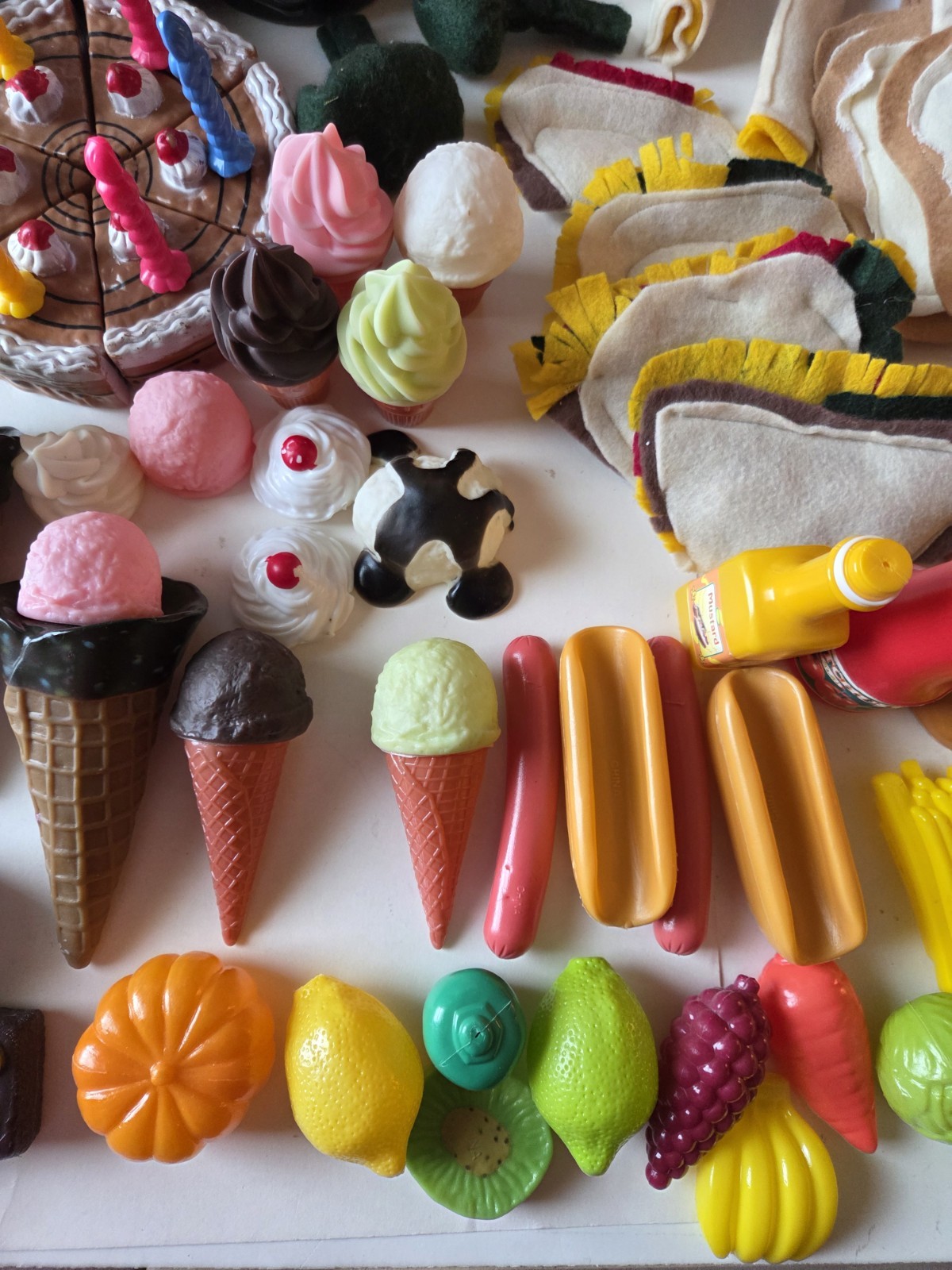 как выглядит Pretend Food Play Kitchen Items Lot Cookware, Microwave, Cash Register фото