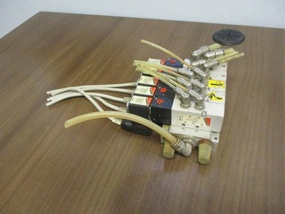 Camozzi Solenoid Valve Manifold 358-015 10 bar (5) Valves Used