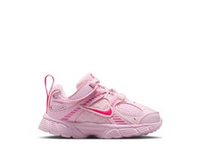 Girl's Athleisure Nike V5 RNR Sneaker