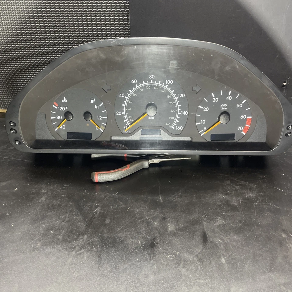 98 99 Mercedes Benz  C280 Speedometer Instrument Gauge Cluster OEM Miles 098630 - Image 2 of 4