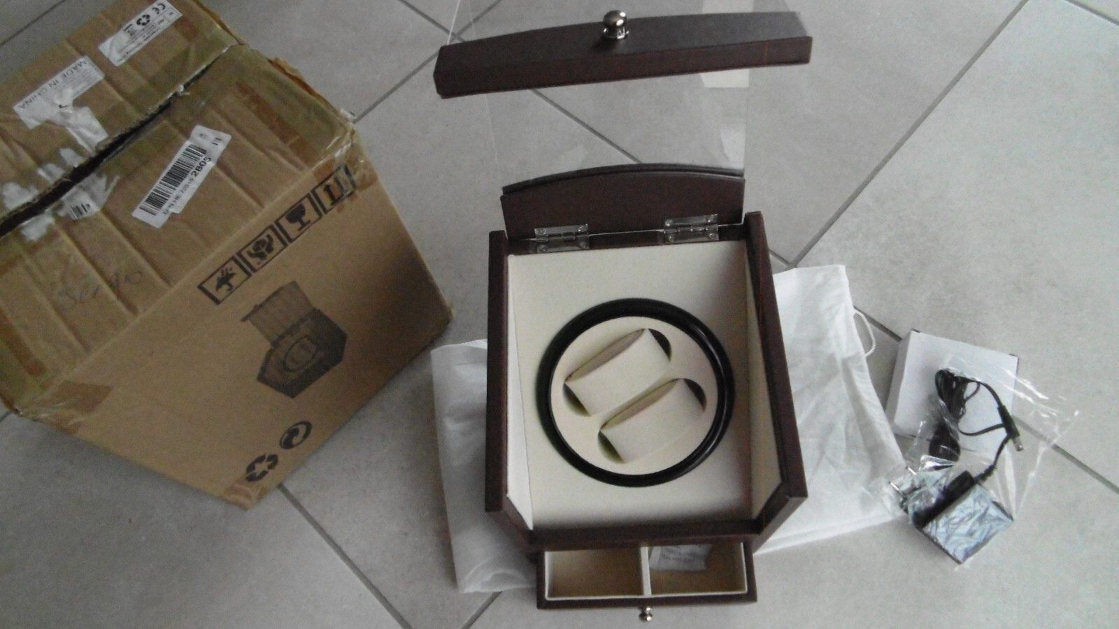 2 Remontoirs De Montres Avec 3 Supports De Montres Moteur Mabuchi Sile