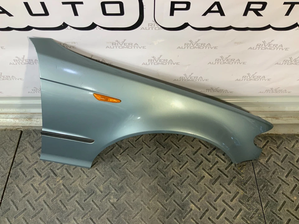 2002-2005 BMW 320i 325i 330i Front Right Passenger Side Fender Panel OEM Foto 3 de 4