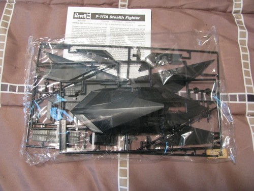 A collection of Altaya diecast model aircraft, including Boeing Flying Fortress and Avro Lancaster