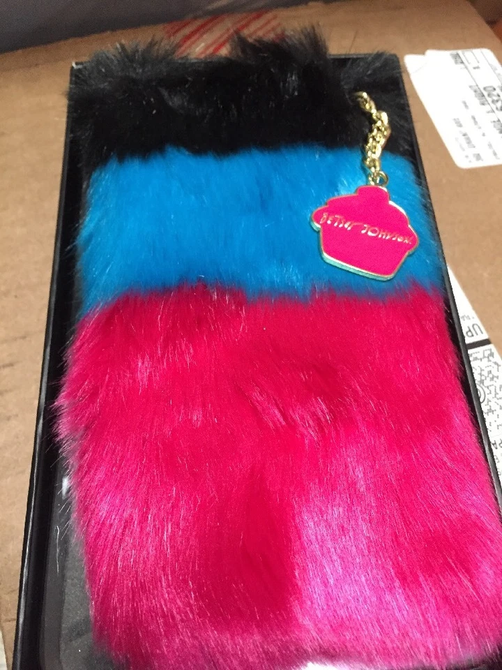40 美元 BETSEY JOHNSON TROLLS iPhone 6 6S 手机 Casecover-MULTI COLOR-FAUX FUR BPB10 — 第 2/4 张图片