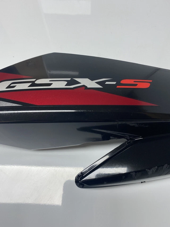 SUZUKI GSX-S 750 GSXS750Z 2017 47532-13K00 right uppe body / frame cover. #D2 — 第 3/4 张图片