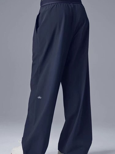 New ALO yoga Pants Loose-Fit Quick-Dry Wide-Leg - Picture 3 of 10