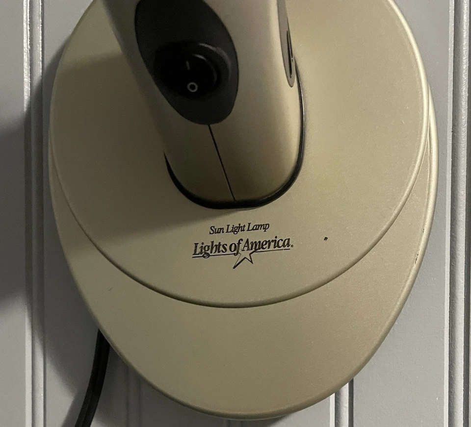 Lights of America Sun Light Lamp Desk Lamp Model 1127 Adjustable Arm Working - Image 2 of 3