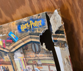 LEGO 4723 Harry Potter: Diagon Alley Shops - 100% w/box & manual