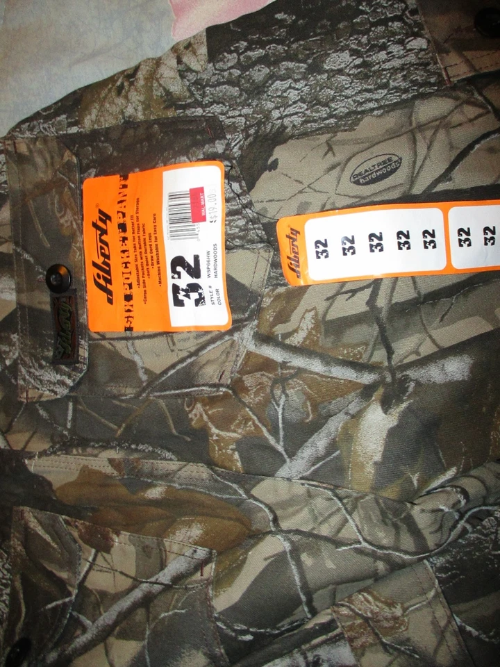 new w/ tag Liberty Pants Mens Camouflage Six Pocket Realtree Hardwoods 32Camo - Image 4 of 4