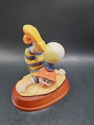 Vintage Hand-painted Leonardo Circus Performance Balancing Act Clown Figurine 