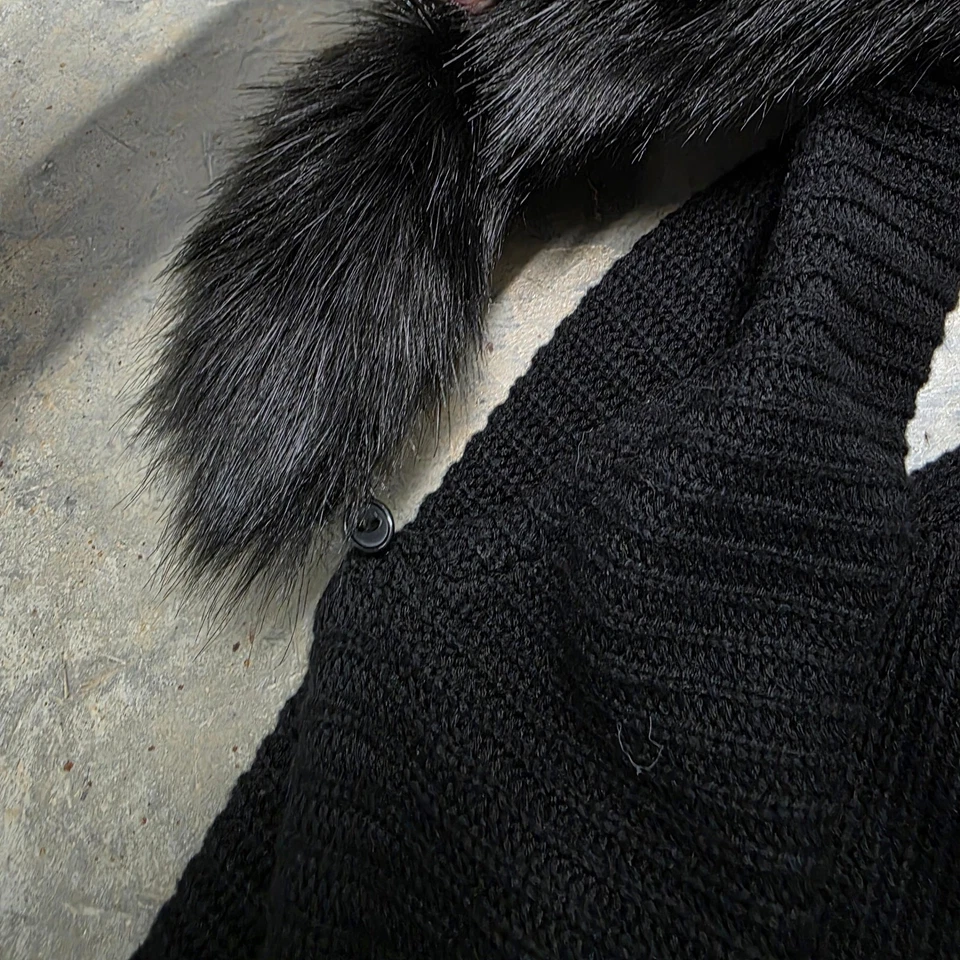 Chaleco tejido negro Casa Blanca Mercado Negro ribete de piel sintética frente abierto XS Foto 4 de 4