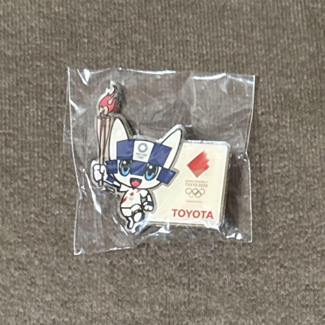 【SALE】Tokyo Olympic2020 WOOD PIN BADGE Toyota Tokyo Olympics 2020 Pin Badge Novelty Collectible