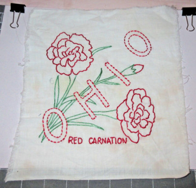 VTG. 60's OHIO STATE QUILT/DIY BLOCK (8.0''X9'') wFLOWERS-~Hand Emb.-COM.&CLEAN