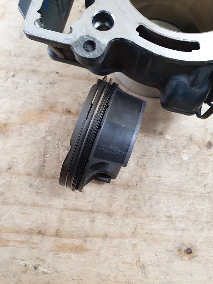 Ktm RC / Duke 390 Engine Top End Barrel & Piston Cylinder Bore Wery Low Miles - Image 4 of 4