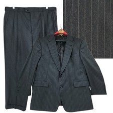 Hart Schaffner Marx Suit 46R 41W Men 2pc Black Pinstripe Wool Gold Trumpeter USA