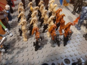 Original Lego Star Wars army droids - minifigures + Trade Federetion MTT 7662