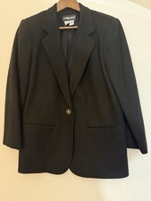 Vintage Sag Harbor Petite 100 Wool Women  s Blazer Jacket Size 8 With 1 Button 