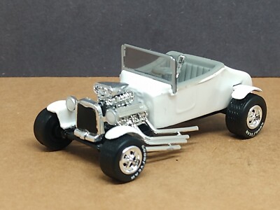 ミニカー Hot Wheels KUSTOM HOTROD 1927 '27 T-ROADSTER RETRO HOT ROD COLLECTIBLE 1/64 SCALE LIMITED
