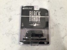 2015 Greenlight Black Bandit Collection 1:64 ‘78 Volkswagen Type 2 - Series 14