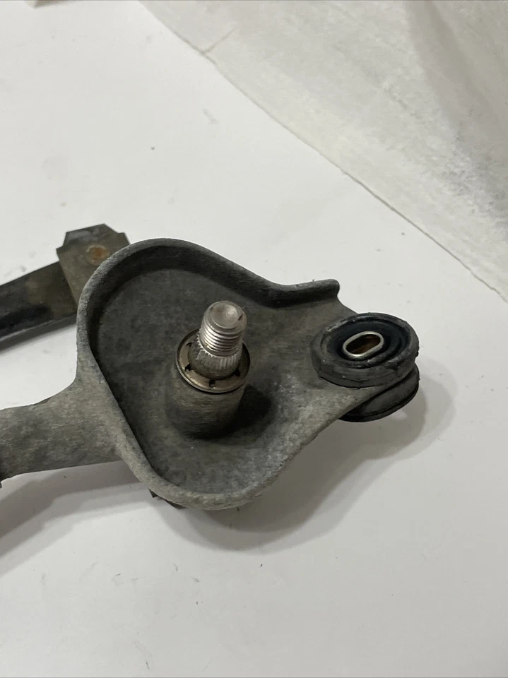 Motor limpiaparabrisas delantero Pontiac Vibe 2003-2008 Foto 3 de 4