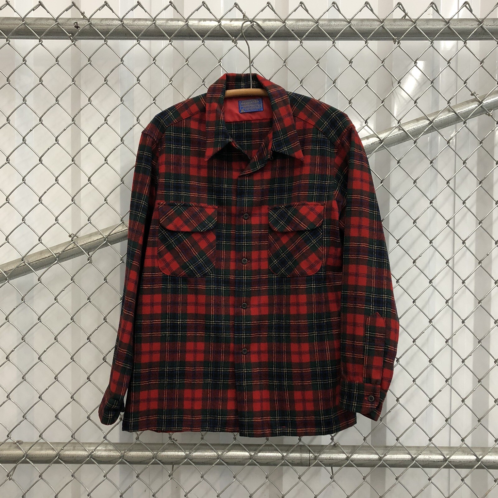 Large Pendleton Board Shirt Loop Collar Maclean T… - image 1