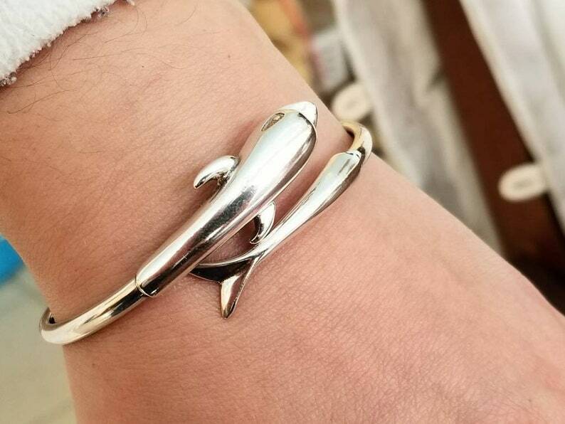 Pulsera de delfines con aleta de cola en plata de ley 925