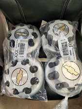 Full Set 01 - 25 Chevrolet 2500 3500 Dually On The Van Chassis Center Caps