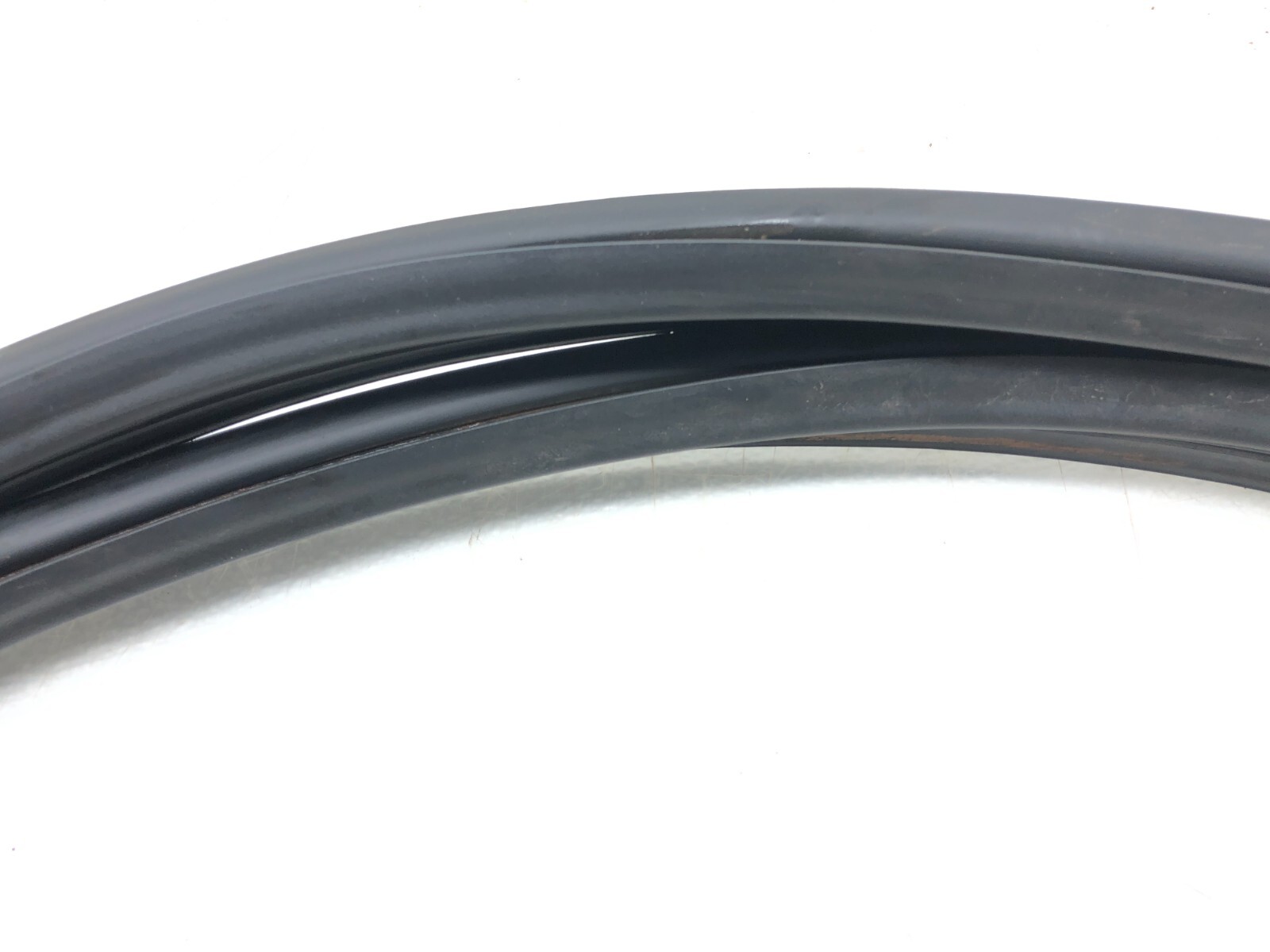 2014-2018 BENTLEY FLYING SPUR REAR TRUNK LID LIFTGATE WEATHERSTRIP SEAL OEM