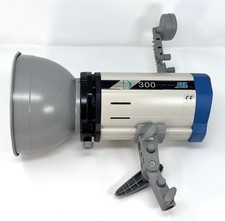 JTL Versalight 300 Monolight Flash and Video Light Tested